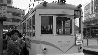 ２００１