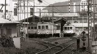 松江温泉駅構内 ６１、１０４、５３