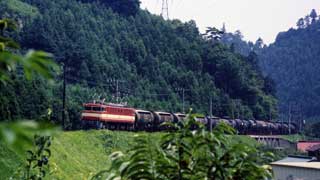 貨物列車Ｅ８５１